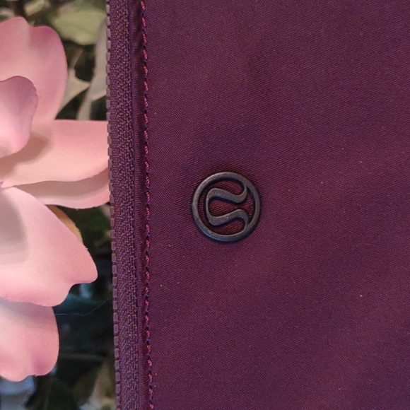 Lululemon Double Up Pouch NWT - Picture 3 of 7